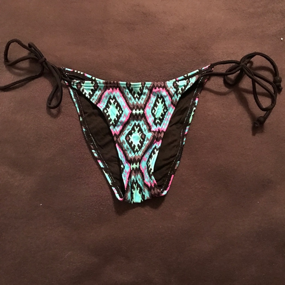 Bikini bottoms